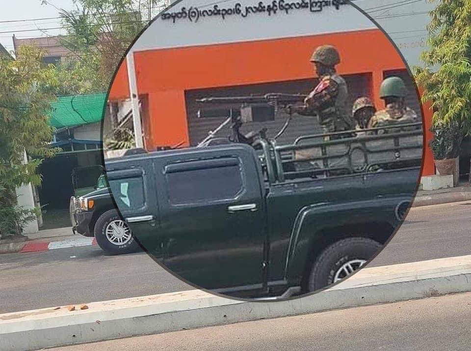 ThangMon3's tweet photo. Military junta terrorists using lethal machine gun (WW2MaziMG42) just to crackdown civilians in Mandalay.
FREEDOM OF SPEECH

#WhatsHappeningInMyanmar
#Mar21Coup https://t.co/TbshSBJ0fn