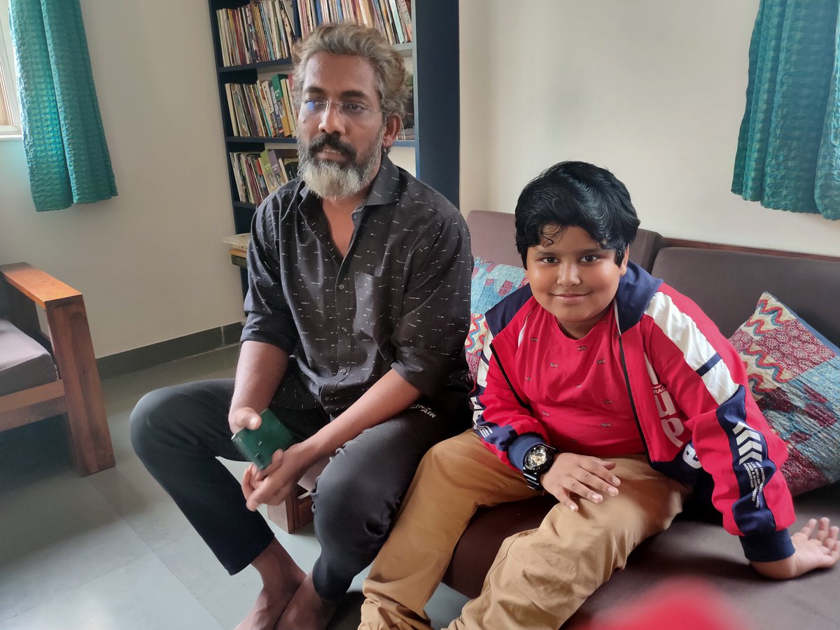 lilchamp_jayas's tweet photo. Yesterday re-unite with #nagrajmanjule sir and Sudhakar Sir #jaudenava #WorldWaterDay #ArmyConfessionTime #MondayMotivation #Prayers #Anniversary #jantacurfew #mondaymorning #SaveWater #ValuingWater #jayaskumar #jayasights #chhotebhagwan #jhoond @SrBachchan @Nagrajmanjule https://t.co/JH6dgohkOy