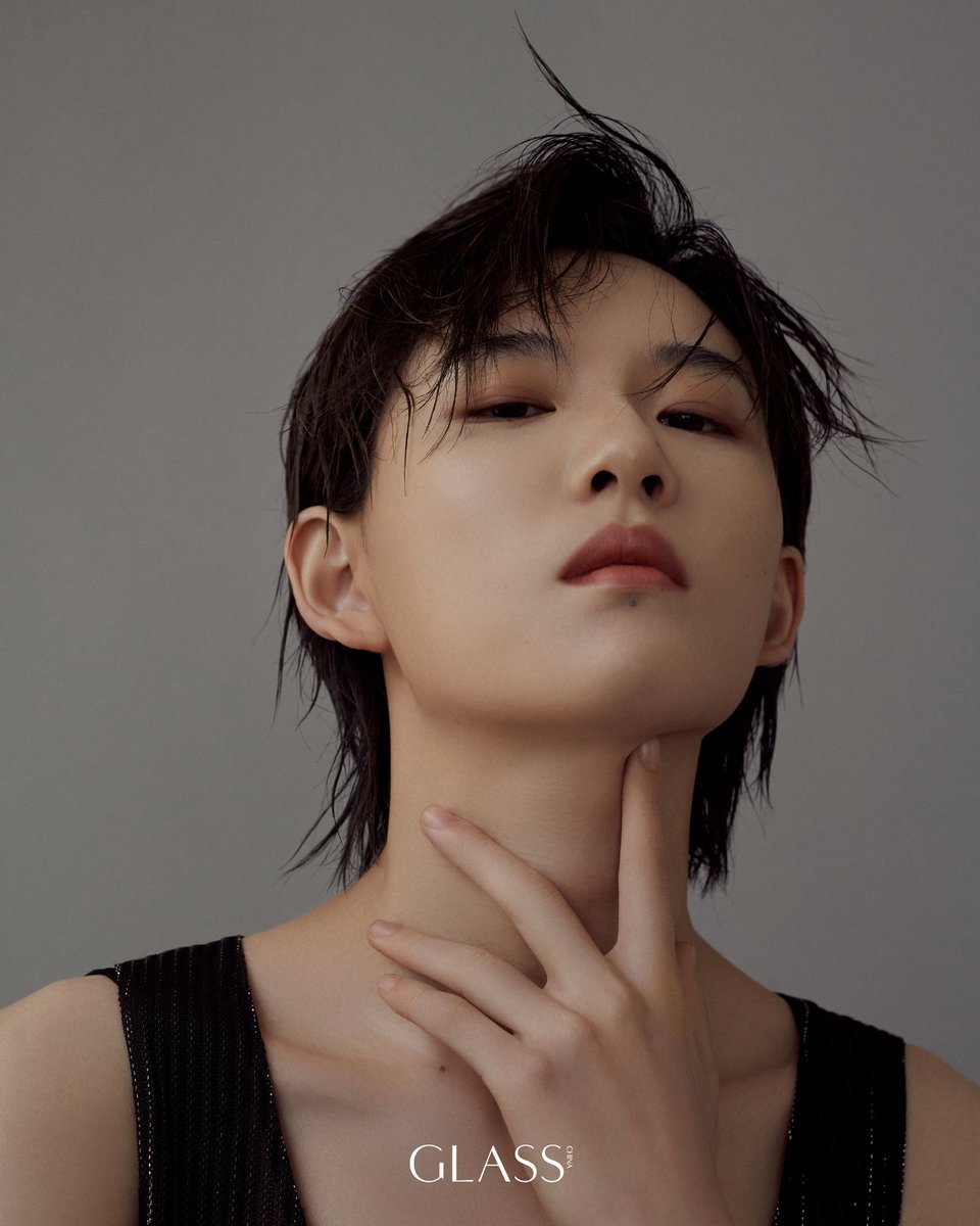 210322 — GLASS中文版
 
LuKeran for GLASS 😱😱
(1/3)

#LuKeran #陆柯燃 #KLu #THE9