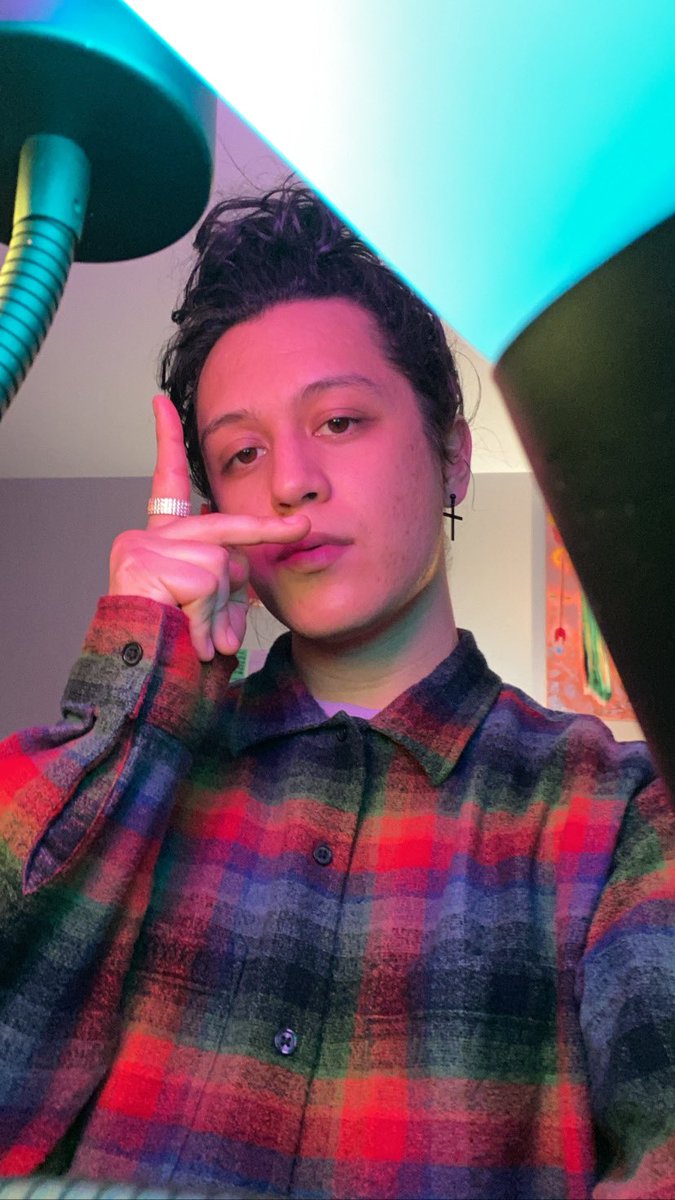 dingus.✨ tweet media