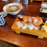 ラーメン定食(800円)を頼んだら寿司が出てきた!果たして⁉