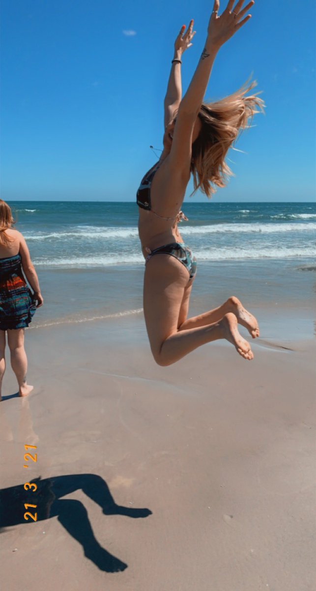 JamieIsenberg10's tweet image. The ocean has my heart 🤍