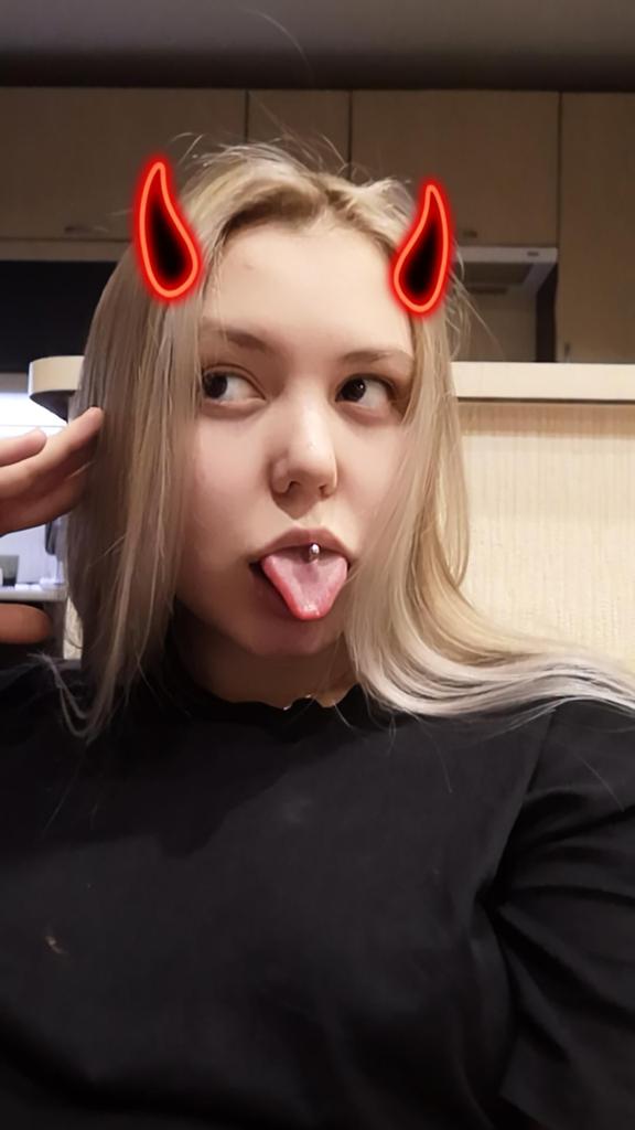vdoh_sdoh's tweet photo. @jimjim_uwu о, я тоже вчера волосы ебанул. https://t.co/639feEtOCq