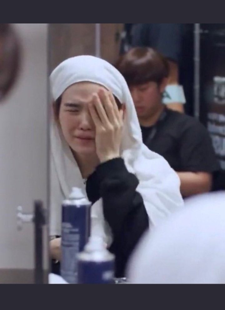 Mangochichinim2's tweet photo. I thought Blood sweat and tears was BTS full name 💀
#ArmyConfessionTime https://t.co/Bfn3FnAry7