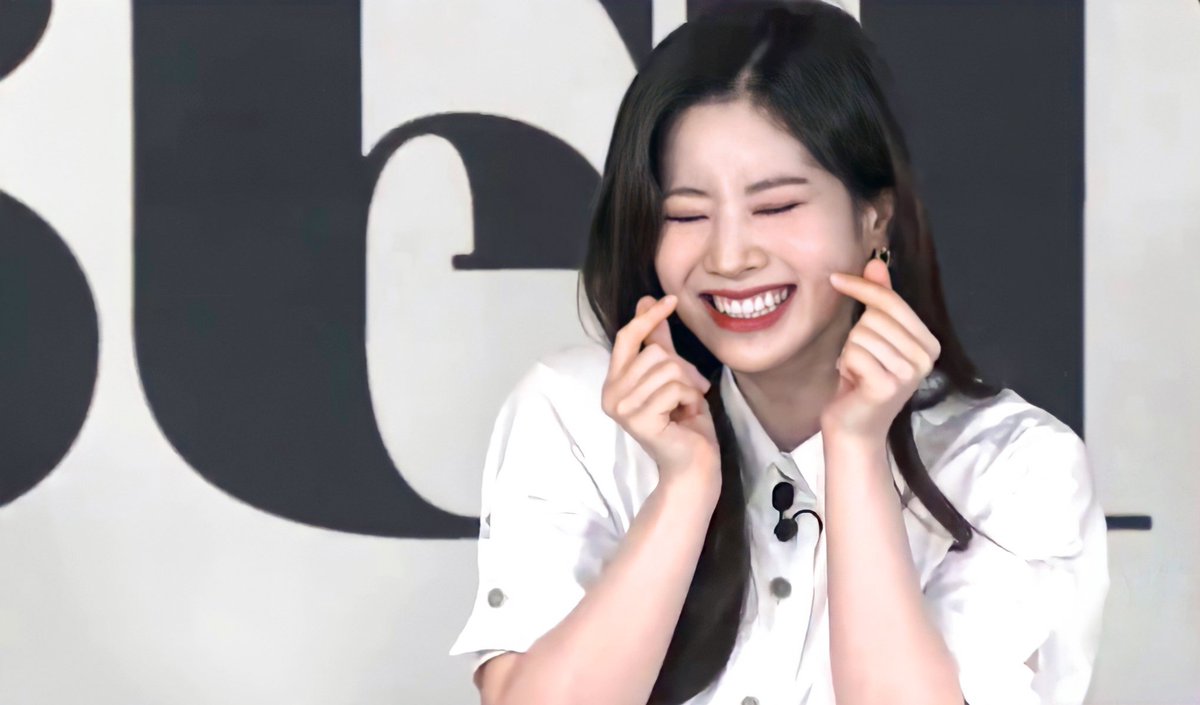KDHLOOKS's tweet photo. dubu dubu 
#DAHYUN #다현 https://t.co/neusNmGS9W