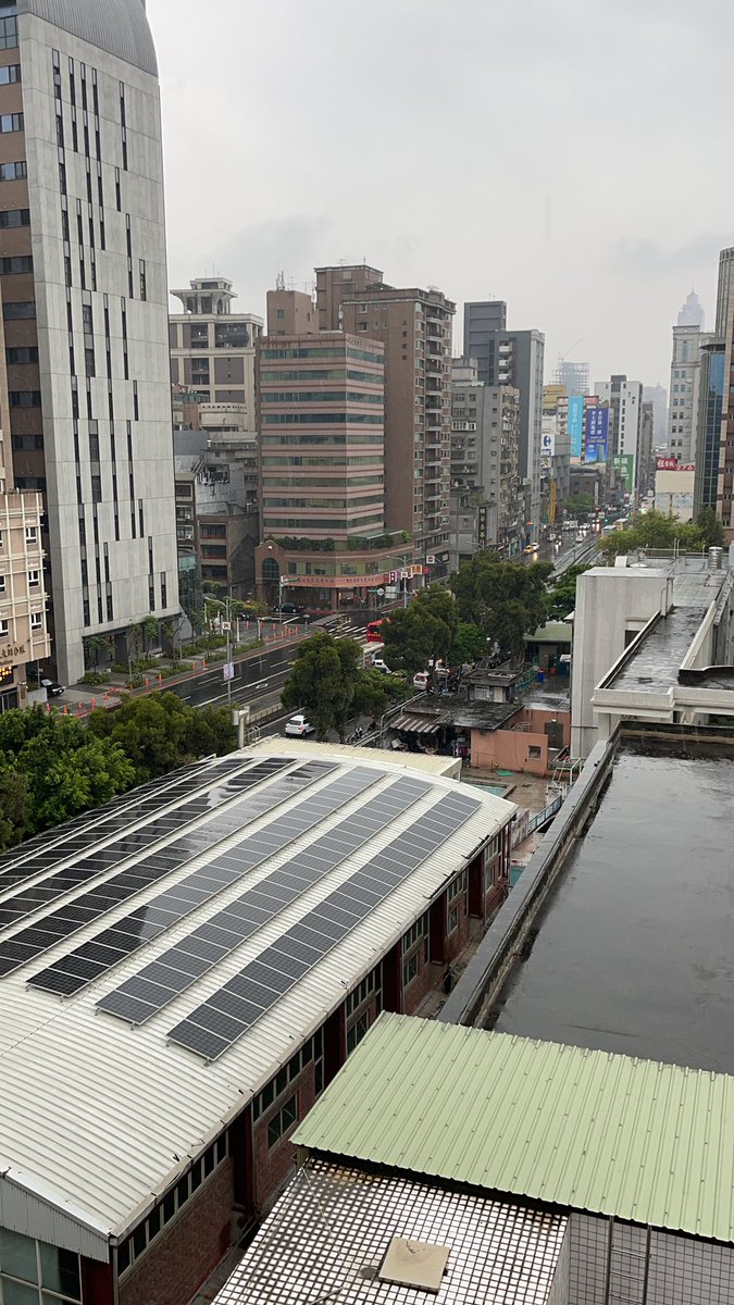 台北的天氣也太冷了吧⋯⋯ https://t.co/wiYO9RVILH