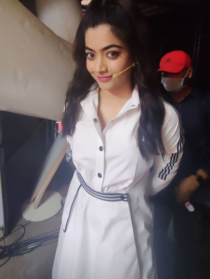 9100Jay's tweet photo. Only 2 Weeks Left For My Cutie's Birthday #RashmikaMandanna @iamRashmika #2weektogo 😍😍😍😘😘😍😘😍😳😘😘🔥💞🙈🙈🙈 #advancehappybirthday https://t.co/kQ6RvE0nEd