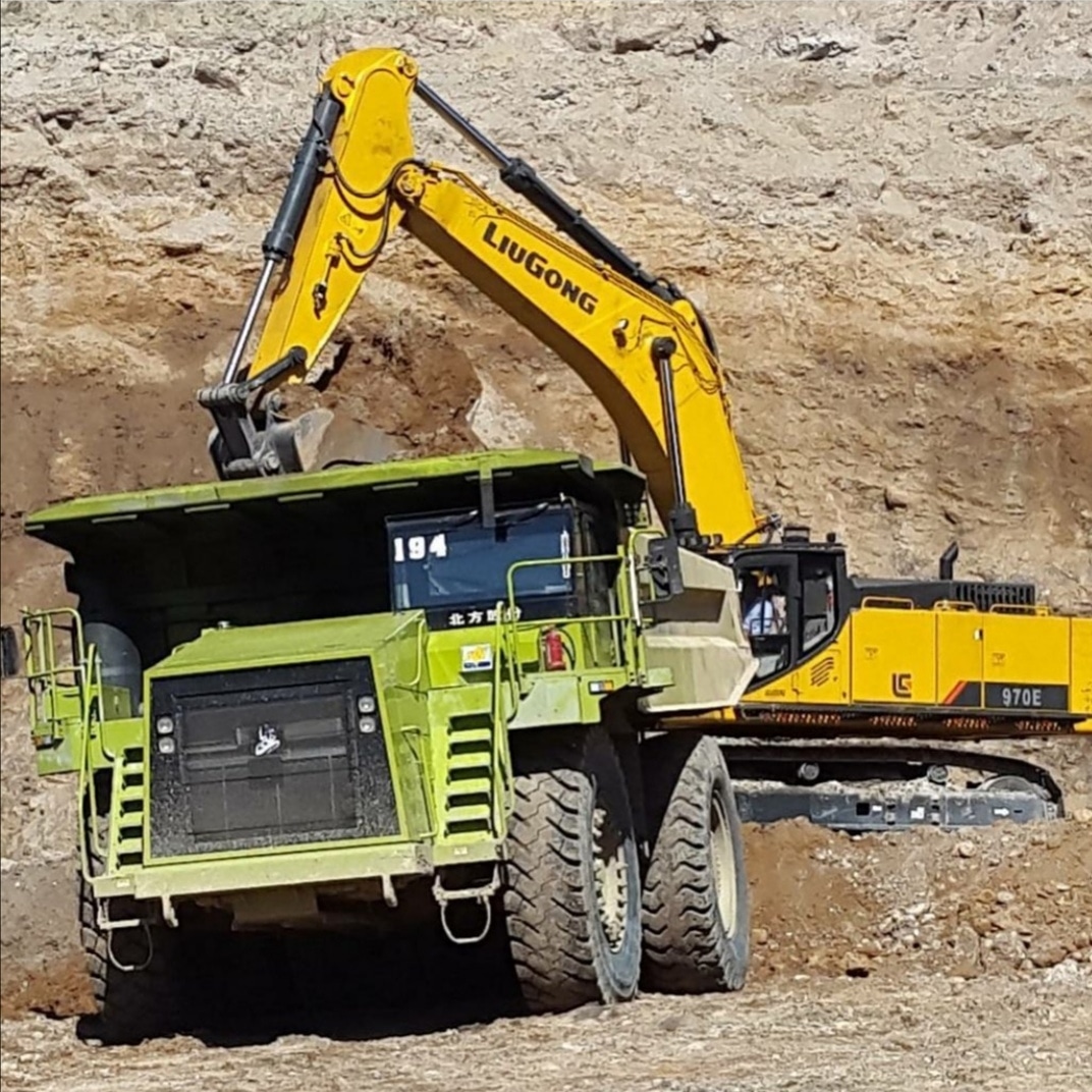 LiuGong 970E on the jobsite  

Repost <a href="/hamidreza/">Hamid Reza Mohammadi</a>.afrasiabi @haffarmachine

#mining #excavators #miningequipment