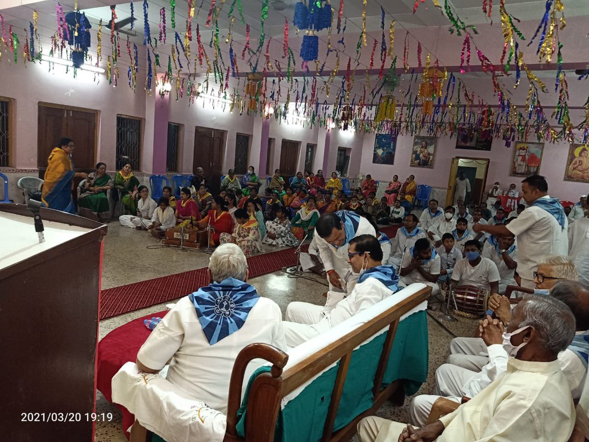sathyasaiodisha's tweet photo. Loving Sairam..
Samithi level office bearer and devotees meet of Rourkela Samithi of Sundergarh District organised on 20.03.2021. State President Sri Narayan Prasad Sar and State Trust Convenor Sri Antaryami Pattnaik were attended the programme.
#devoteesmeet
-Media Team https://t.co/y561P5FB0A