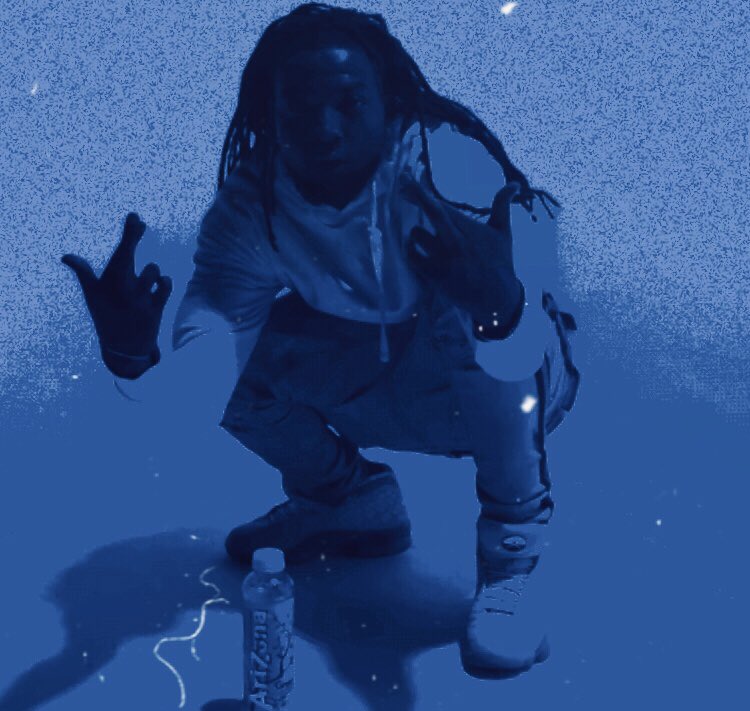 LORDToozy's tweet photo. Blue-shoot https://t.co/VKT1RjaCra