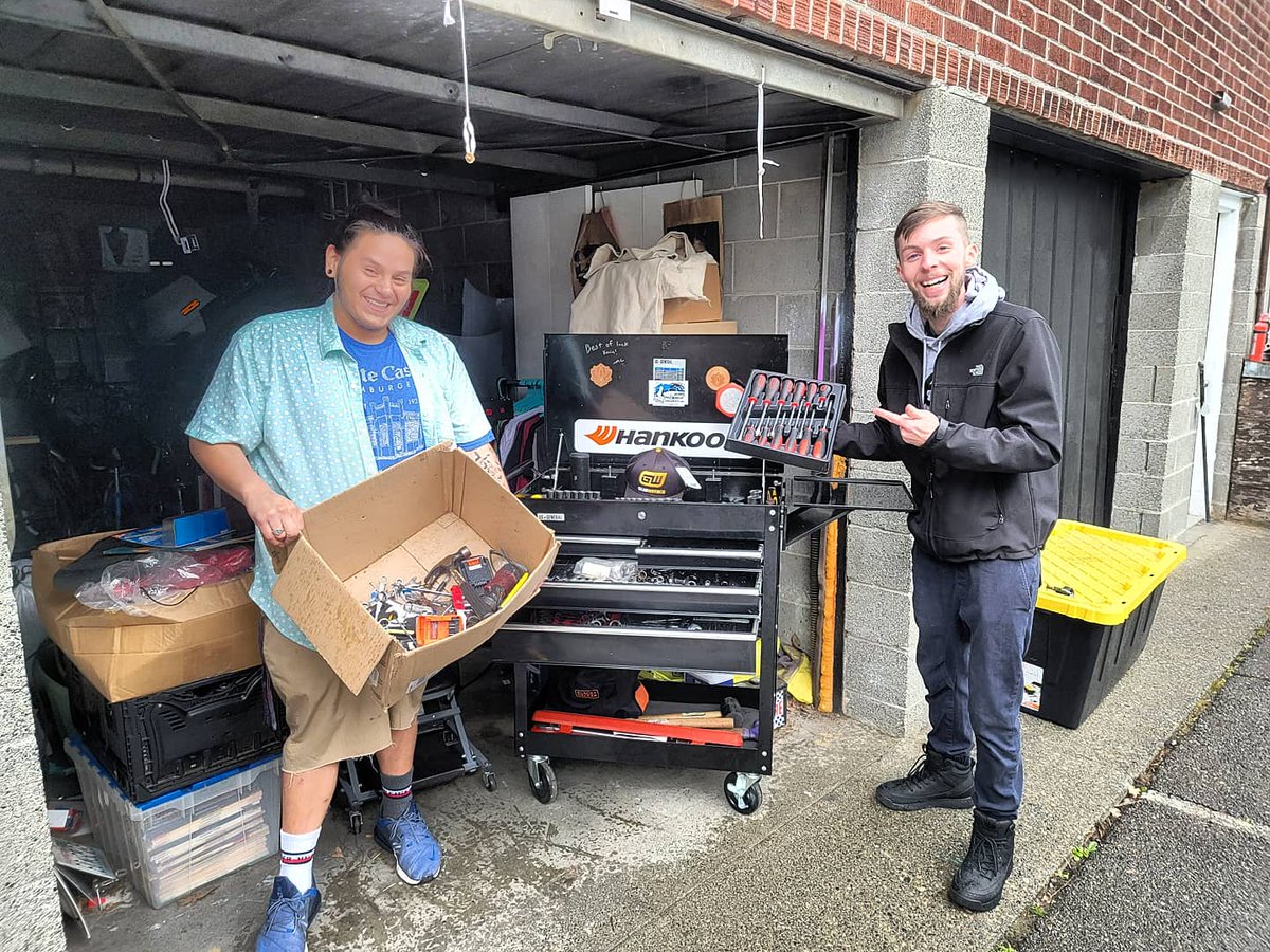coleman_wall's tweet photo. Gave away all my old tools today!

So happy I was able to give back, video coming soon, link in bio!

As for me, this is just the beginning, we gonna be doing all kinds of cool give aways as I grow on Youtube👏🏼 https://t.co/8G7eSOzcnD