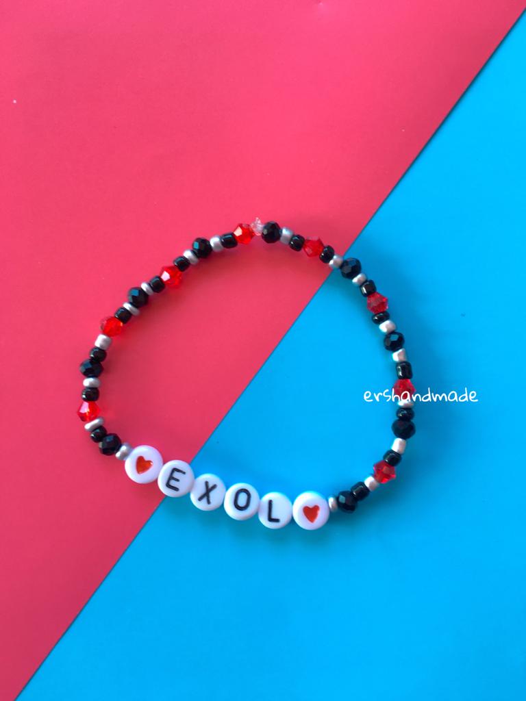 ershandmade01's tweet photo. Kpop Bracelet

🏷️Handmade
🏷️Price 15k-25k
🏷️Size 17 cm Standard
🏷️Bead Material Premium
🏷️Made with strong elastic

🏷️Order Link in bio

#bracelet #beadsbracelet #kpopbracelet #idolbracelet #ershandmade #manik #bracelethandmade  #gelangmanik #gelangidol #gelangkpop #koreabracelet https://t.co/DNx9t0q7yI