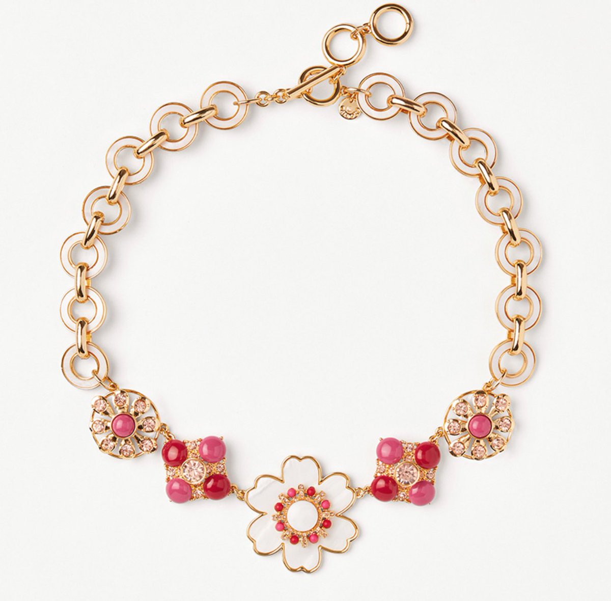 Make a big impact in a stylish way. Shop the new limited-edition Gratitude Necklace designed by 
<a href="/TalbotsOfficial/">Talbots</a>
 with 100% of the net proceeds benefiting 
@dressforsuccess
. #TalbotsXDFS talbots.com/dressforsuccess