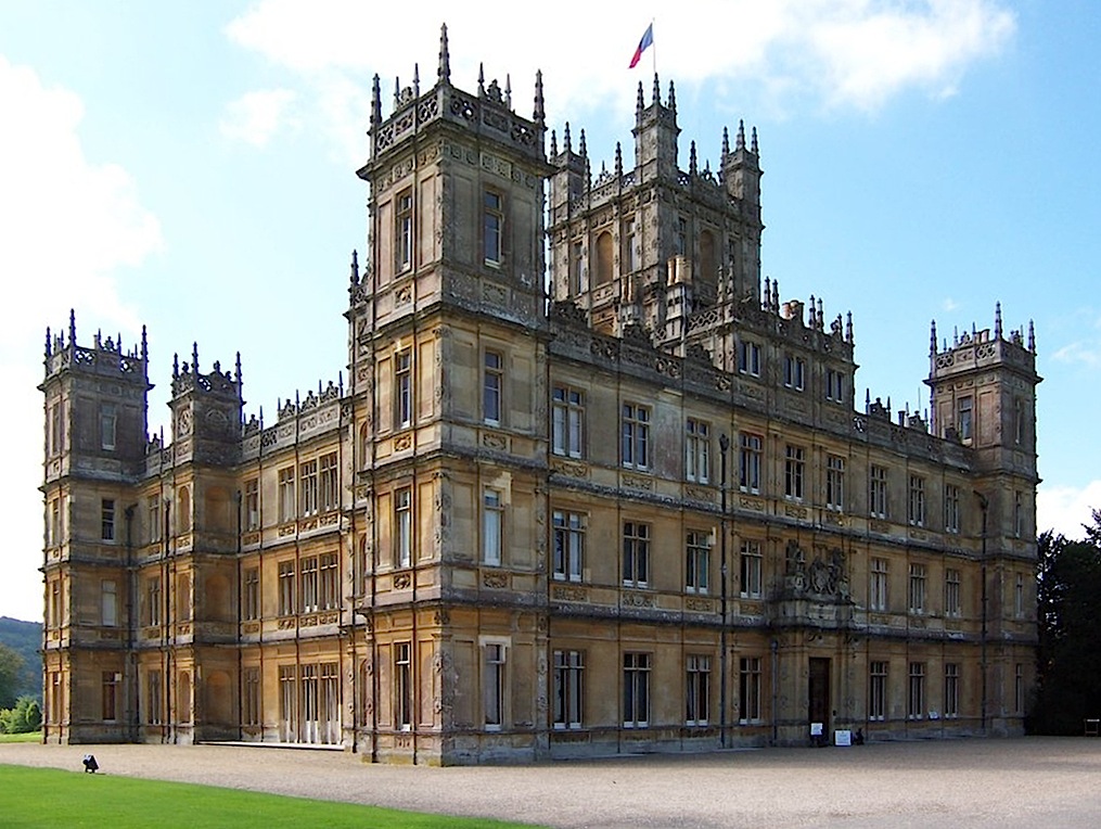 CastleRealtor's tweet image. Highclere Castle

Location: UK 
Built: 1679 
Price: $1 million Solaris and a golden ticket

This 30,000 square foot unit has been recently renovated (1842) in the Jacobethan style. Servants not included.
#Travel #UK #Castles