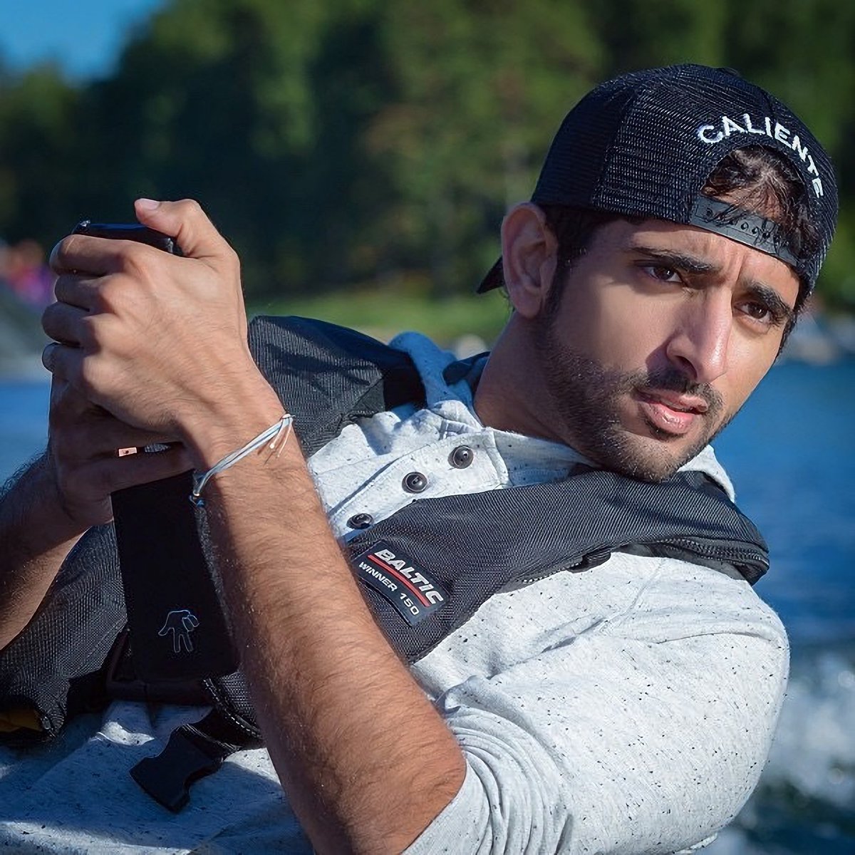 Good afternoon everyone 👋🏻 #fazza #فزاع