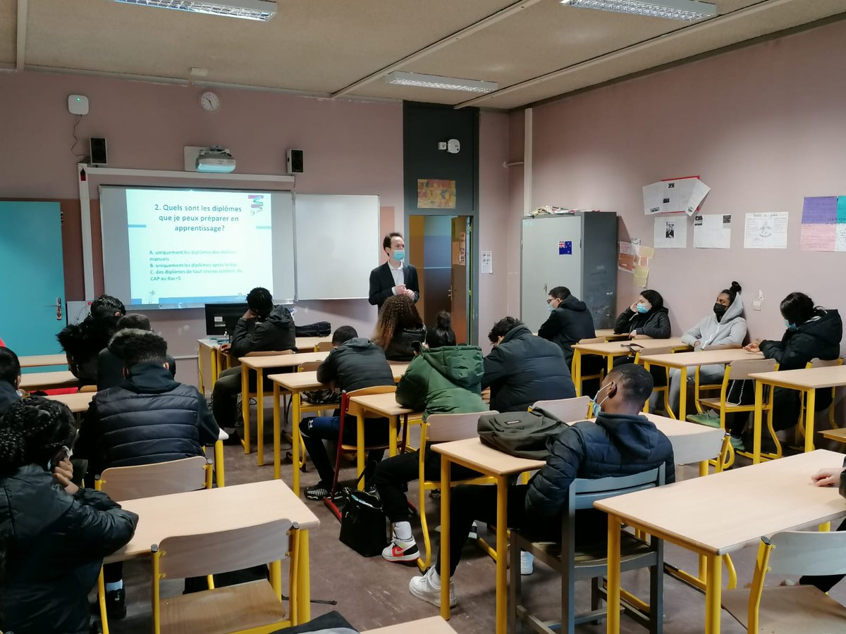 Blum_Creteil's tweet photo. Merci à Emmanuel Gauvin et à Béatrice Rodot (Développeurs de L’Apprentissage Val-de-Marne) pour leur présentation ce lundi 15 mars à environ 80 élèves de  filières professionnelles et technologiques https://t.co/9ZAmRU0vR7