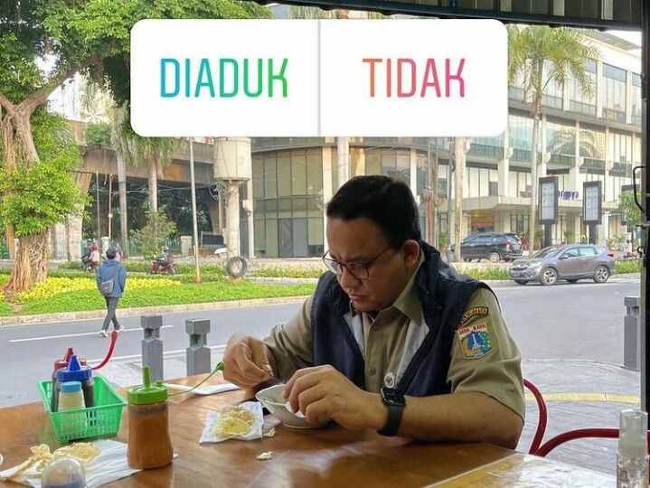 Mdy_Asmara1701's tweet photo. Para pecinta bubur ayam mana jempolnya??

Cara terbaik makan bubur ayam : Diaduk  : RT❤️
Tidak    : Reply https://t.co/hvowDtKPaI