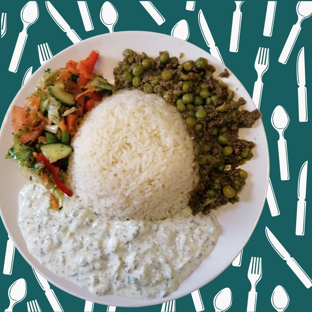 infostaugs's tweet photo. We're cooking up more delicious meals today at 12:30
Remember your mask and stay 2m apart 
#NeverHungryAgain
@CalderdaleFound The Piece Hall @Calderdale https://t.co/iFpSmmVeOT