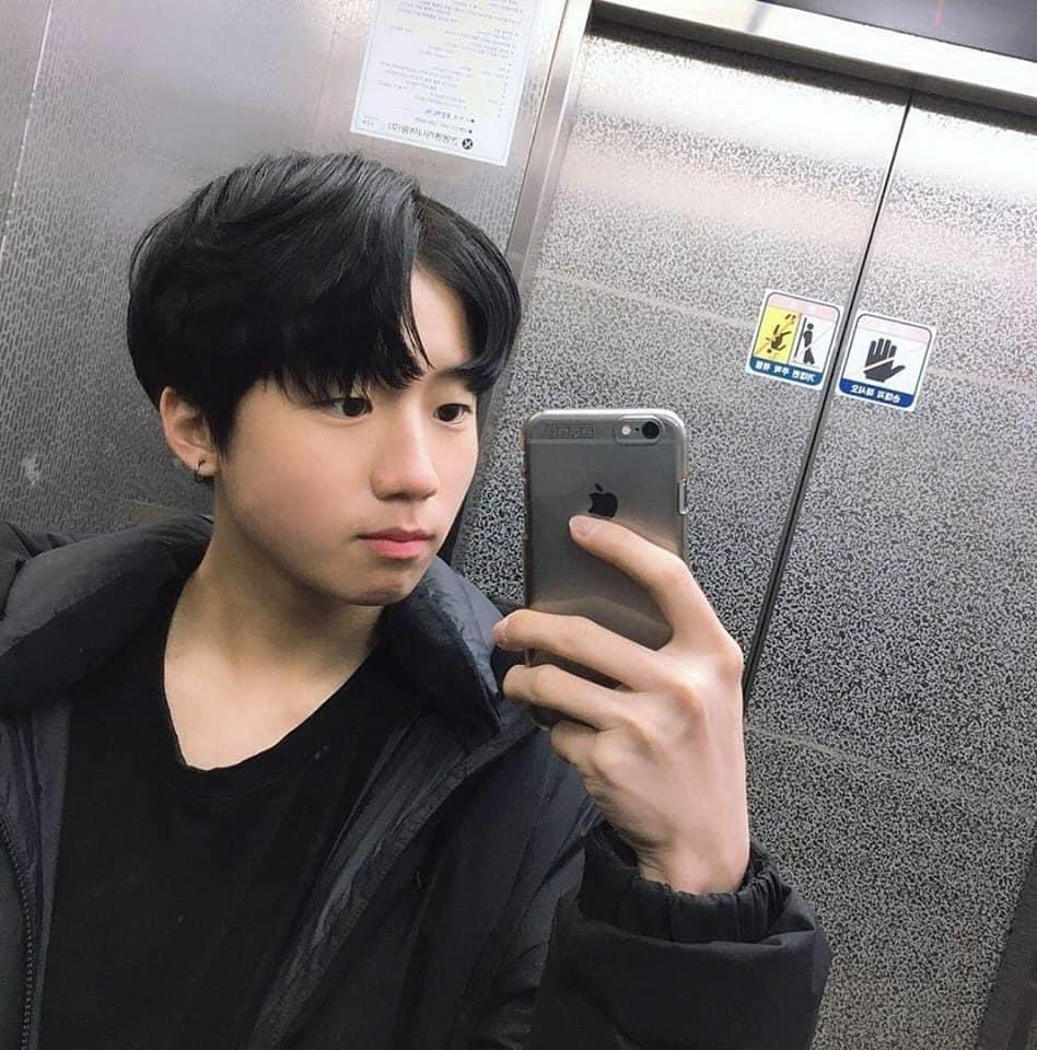 sjyxoxo's tweet photo. #GeonuggetsSelcaDay #GEONU #StayWithGeonu https://t.co/LoeH6bP1sK