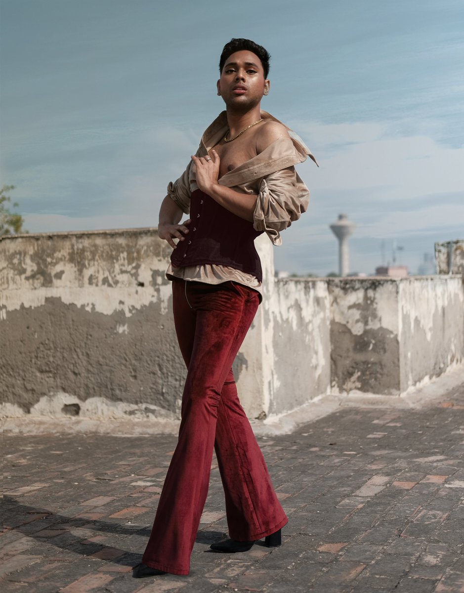 sahoo_anwesh's tweet photo. Feeling like a piece of art ๐จ
Wearing @alterx.x Capsule Collection 2021
Picture by @luvechristian
Hair, make-up and styling by yours truly โฅ๏ธ
.
.
.
.
.
#art #fashion #alterX #anweshSahoo #menincorset #meninheels #brownmodels #brownboys #femmeisBeautiful https://t.co/x1SToc0lys