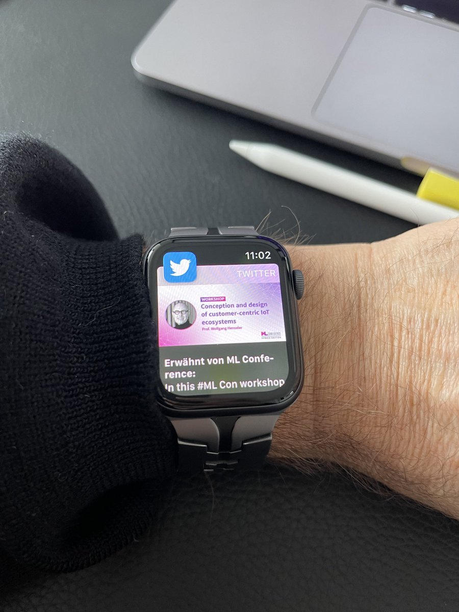 prof_henseler's tweet photo. ML conference on the wrist 😁👍 https://t.co/UTXaiiXiqJ