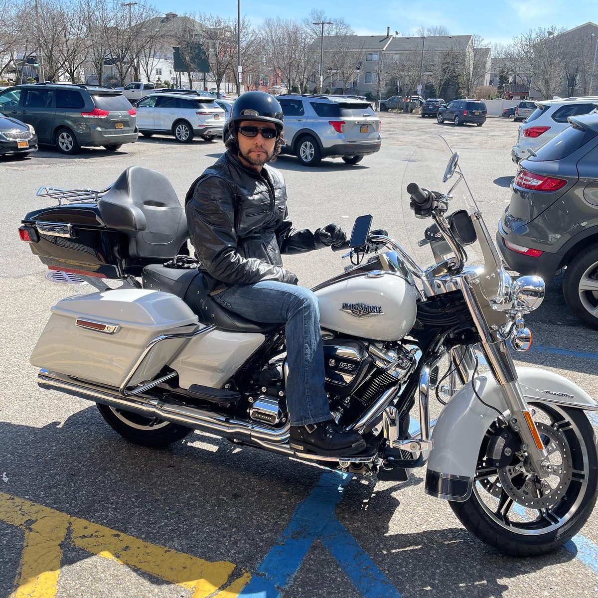 anthony_scolaro's tweet photo. Only the second time I got the Road King out after what seemed like the longest winter season ever.  #harleydavidsonmotorcycles #roadking #livefree #ridehard https://t.co/YFhwKfFRVX