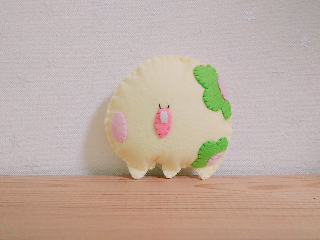 如月 ポケモンを色違い専門で 作っていこうかと 思っております 久しぶりにポケモン作った ポケモン Bw シママ ムンナ 手芸 ハンドメイド好きさんと繋がりたい