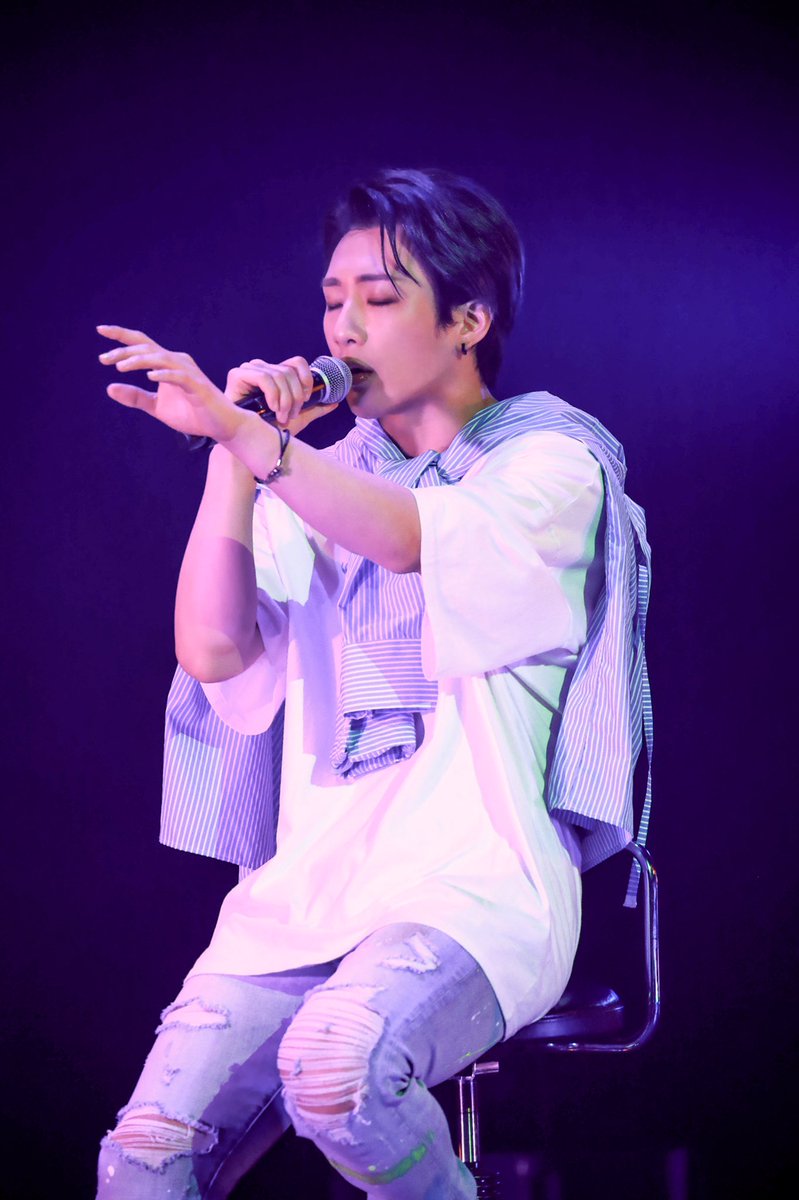 【🐯】
真面目で優しいリーダー #ジュニ 👍
OFFは親しみあるヤンちゃんで、ONスイッチ入ったらカッコいいステージを披露するギャップが魅力的😲✨👏

#KTIGERSZERO #KTZ #케타제로 #K타이거즈제로 #케이타이거즈제로 #준희 #장준희 #Junhee #Jangjunhee #チャンジュ二 #태권도 #テコンドー #TAEKWONDO