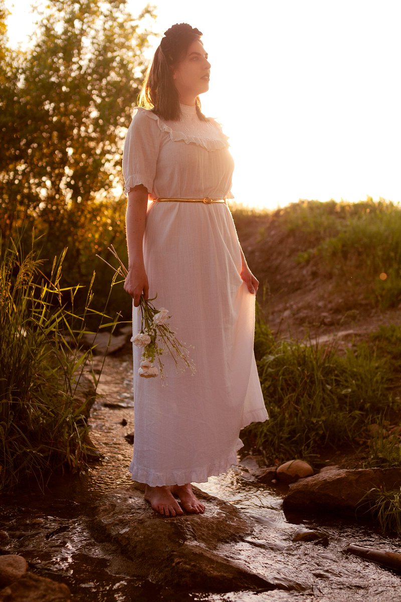 vilmastointi's tweet photo. 📌 hello!! I'm Vilma; costume designer, cosplayer, tabletop rpg fanatic and your friendly local wardrobe assistant ✨

🔹 you can find me on instagram at https://t.co/K6f95z564g

📸: @milliliina , @Chamira_a and @alivewiththesun https://t.co/BFzlbLq5p0