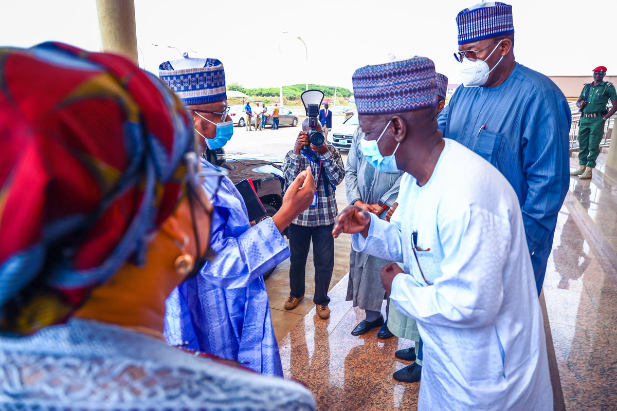 FMCIDENigeria's tweet photo. The arrival of the Honourable Minister of Communications and Digital Economy, @DrIsaPantami to officially launch the National Policy on VSAT Core Skills for Installers and also Flag - off the Policy Implementation through the Training and Empowerment of 600 Youths in Nigeria. https://t.co/OzPVeeuAuG