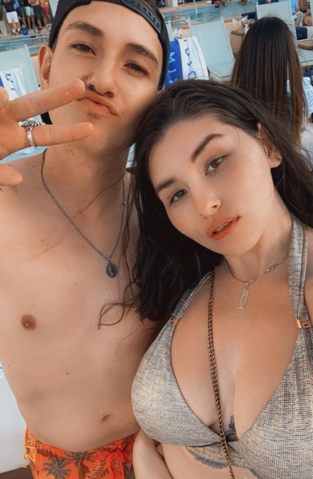24 ✌🏻 https://t.co/IbQH1ZBDTu<a href="/tag/bigboobs"class="tags"><span>#bigboobs</span></a><a href="/tag/onlyfans"class="tags"><span>#onlyfans</span></a><a href="/tag/onlyfansbabe"class="tags"><span>#onlyfansbabe</span></a>