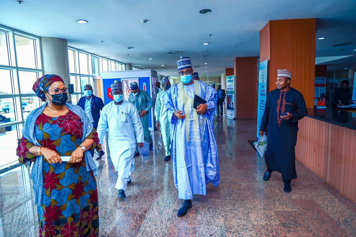 FMCIDENigeria's tweet photo. The arrival of the Honourable Minister of Communications and Digital Economy, @DrIsaPantami to officially launch the National Policy on VSAT Core Skills for Installers and also Flag - off the Policy Implementation through the Training and Empowerment of 600 Youths in Nigeria. https://t.co/OzPVeeuAuG