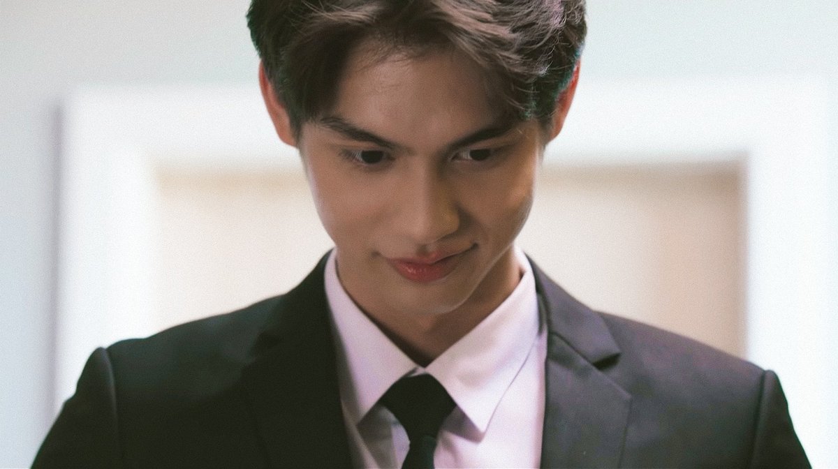 brighterday1227's tweet photo. เวอร์ชั่นแคปจากยูทูปชัดกว่า หล่อมากกก😭😭😭😭😭😭😭😭

#คั่นกูthemovie
#2getherthemovie 
#bbrightvc https://t.co/3P3VblWshq