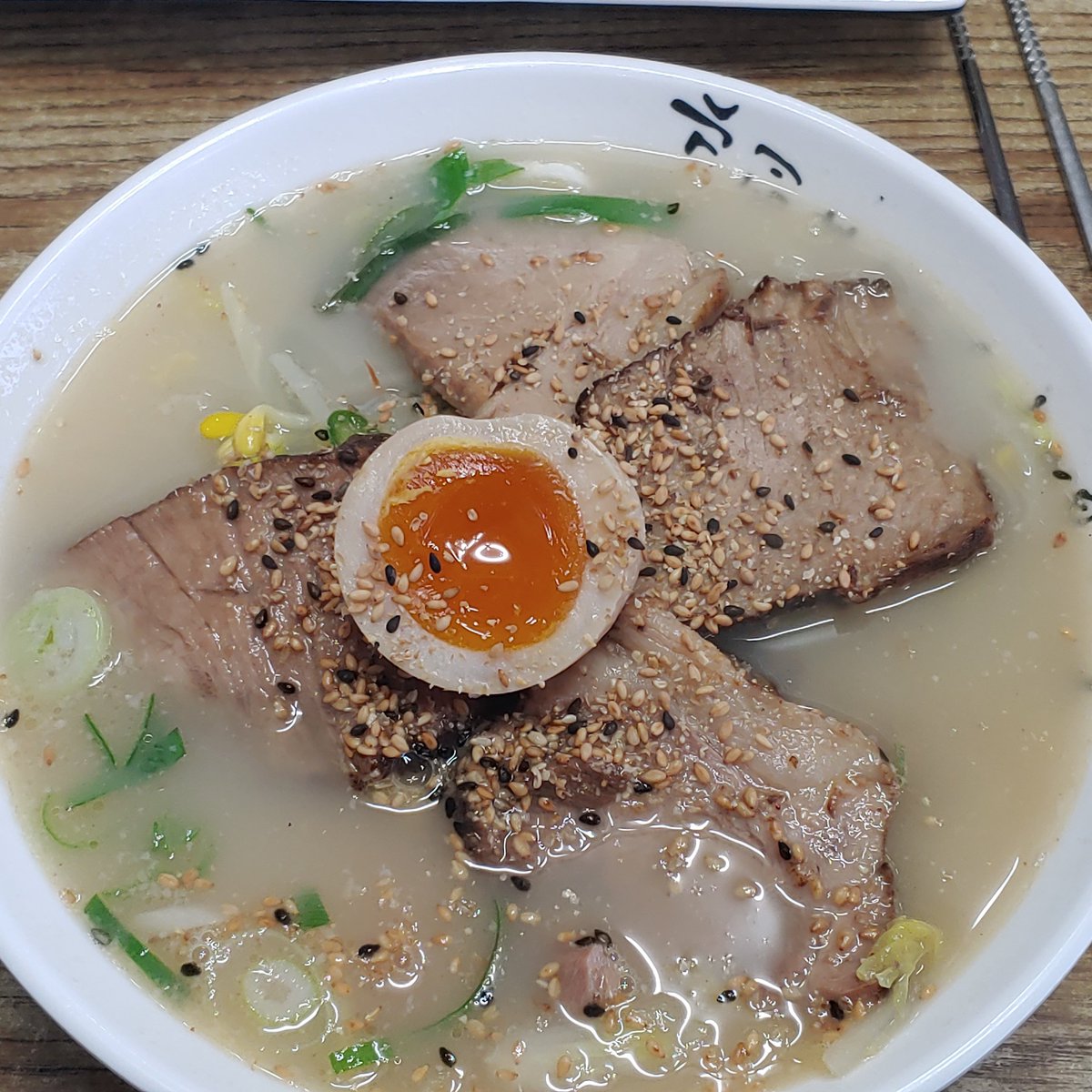 Ichst2's tweet photo. 맛있서요 https://t.co/FDNvK5NxJu