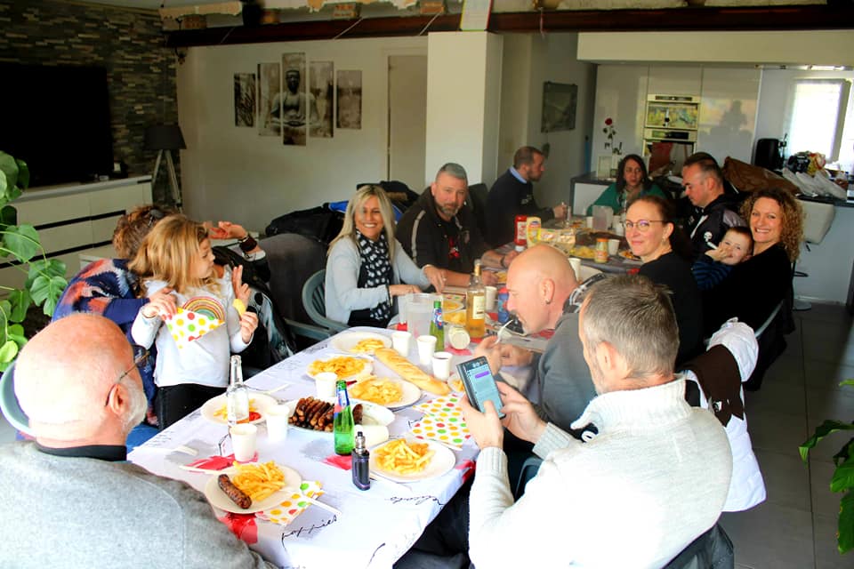 monein_s's tweet photo. premier barbecue entre membres, au top !!! https://t.co/oebSafgHFd