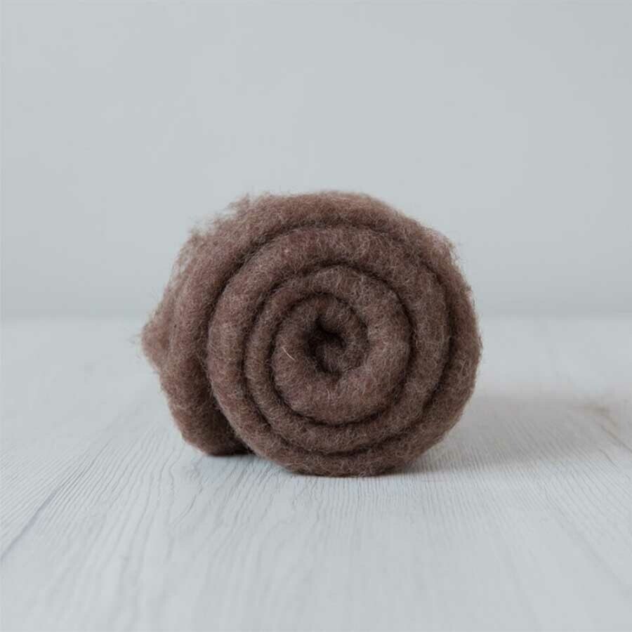 Thefeltbox's tweet photo. Montecristo is a darker brown with a bit of hue red to it. It is a melange blend with individual fibres of  different shades. This colour is similar to Carded NZ in shade #103 but darker.

https://t.co/ssKIUvlSQ6

#thefeltbox #needlefelting #felting #feltingwool https://t.co/LhoLm7wKv5