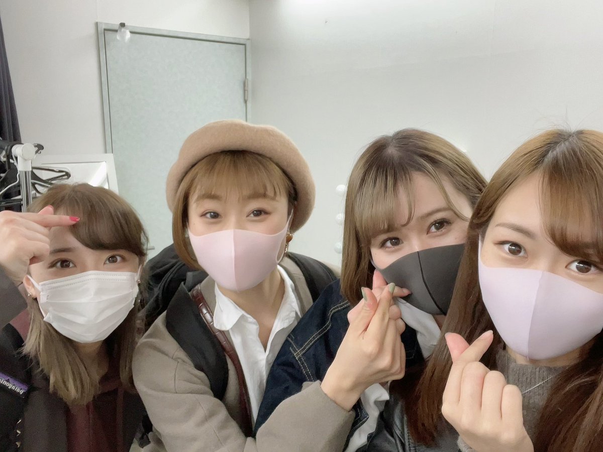 こんにちは！MIRIです🌺
4月12日オープンの【SHOW DINER】
毎週火曜日と金曜日、お昼の公演に出演させていただきます♪

楽しい時間を過ごしていただけるように精一杯頑張ります！！
是非観にいらしてください☺️

#SHOWDINER