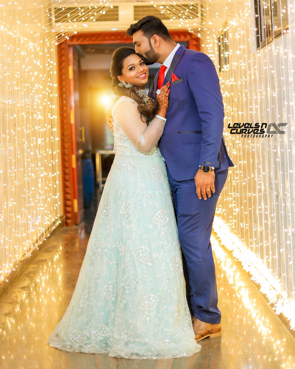 PhotographyLnc's tweet photo. A gesture of promise, that you would always find me as your back. 👩‍❤️‍👨

Love floats its way.🧡

Have a wedding coming up? Then Contact us @8973707370 or DM for enquiries

#receptionwedding #wedding #weddingphotography #tamilreception #tamilreceptionbride #tamilreceptionlook https://t.co/Ze7vWCo4Pd