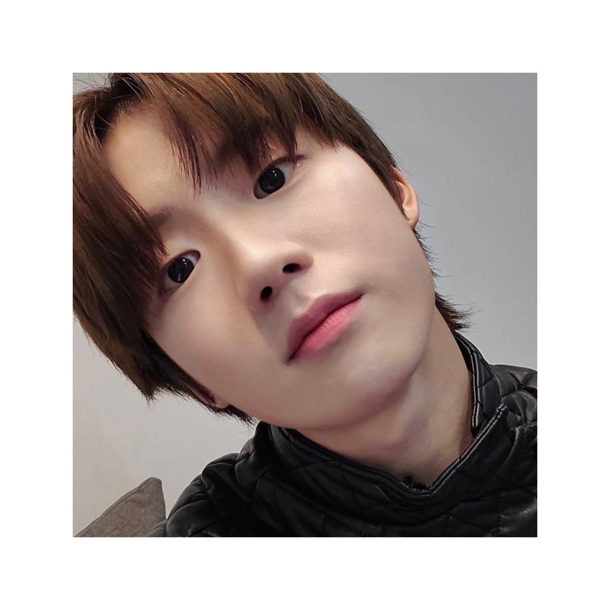 BlingG1's tweet photo. 本月🌸Geonuggets Selca Day🧏🏻♀️✨
舊...舊照片....請見諒...🥴
#GeonuggetsSelcaDay
#StayWithGeonu
#GEONU #이건우
@geonu___ https://t.co/AhaCwIY7I8