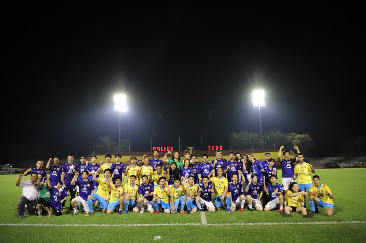 teromusicth's tweet photo. ⚽️ภาพบรรยากาศฟุตบอลนัดพิเศษ “นักเตะจาก Police TERO F.C. กับศิลปิน TERO MUSIC“

#policetero
#TeroMusic https://t.co/yDAj2ndLMv