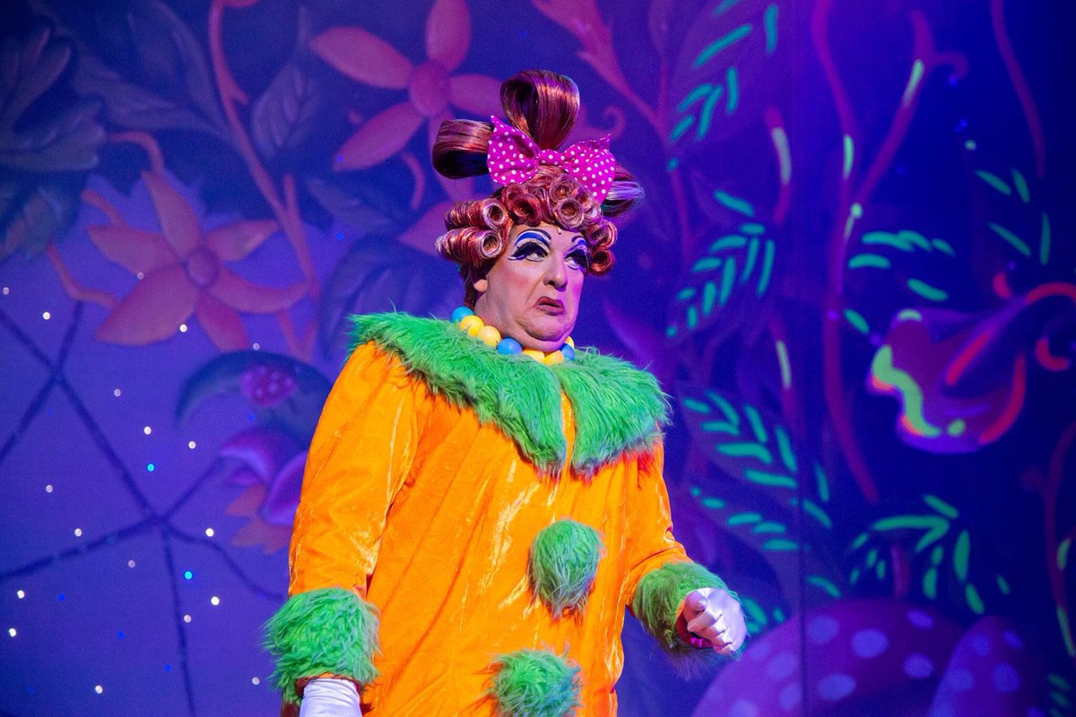 Nurse Nelly would like to apologise for the 'Sonic Boom' heard across Dorset on Saturday, which occurred as a direct result of a particularly spicy home-made Lamb Bhuna...

Apparently it was heard as far away as Bristol!

#sonicboom #dorset #panto #pantomime #theatre #weymouth