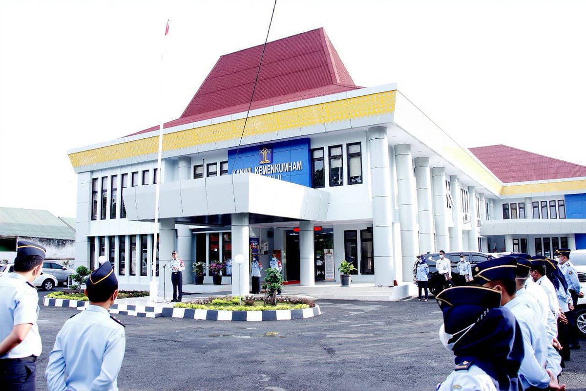kemenkumbkl's tweet photo. *KAKANWIL INGATKAN PEJABAT DAN PEGAWAI TERTIB ADMINISTRASI SERTA MENGGUNAKAN ANGGARAN SECARA EFISIEN DAN AKUNTABEL*

Baca Selengkapnya----->https://t.co/yWYAfUzOlx

#PastiPADEK
#BengkuluPastiPADEK
#PeningkatanKualitasPelayananPublik 
#KumhamPASTI
#Kemenkumhamri
#diary_kemenkumham https://t.co/xcMdV25cIS