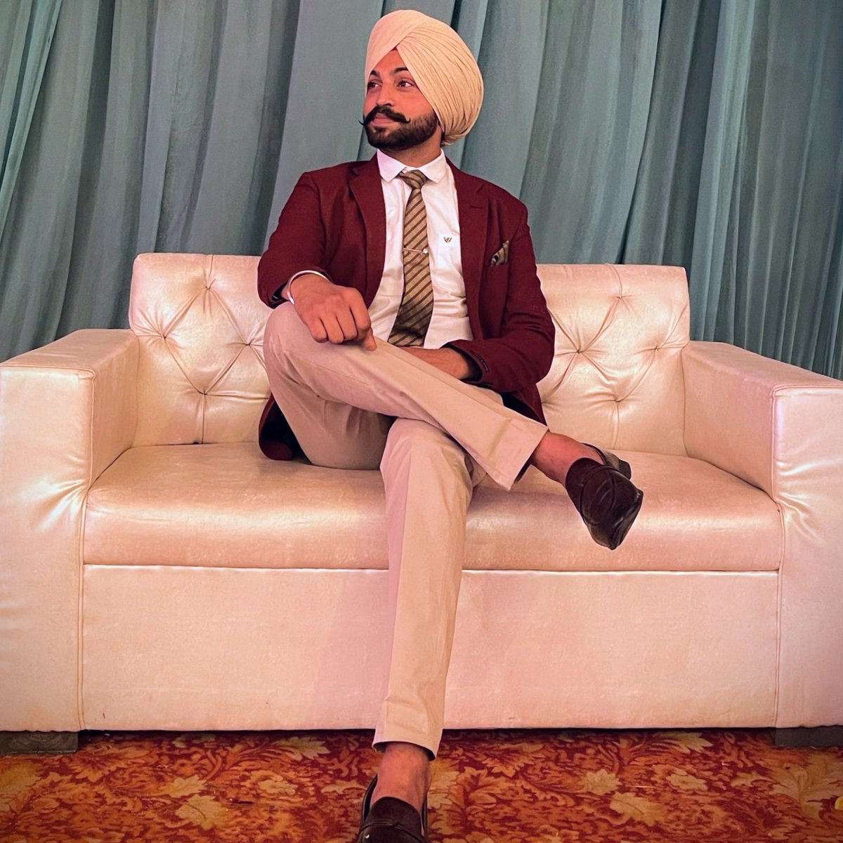 HarjitGahunia's tweet photo. #NewProfilePic https://t.co/sRvD7qcrJl