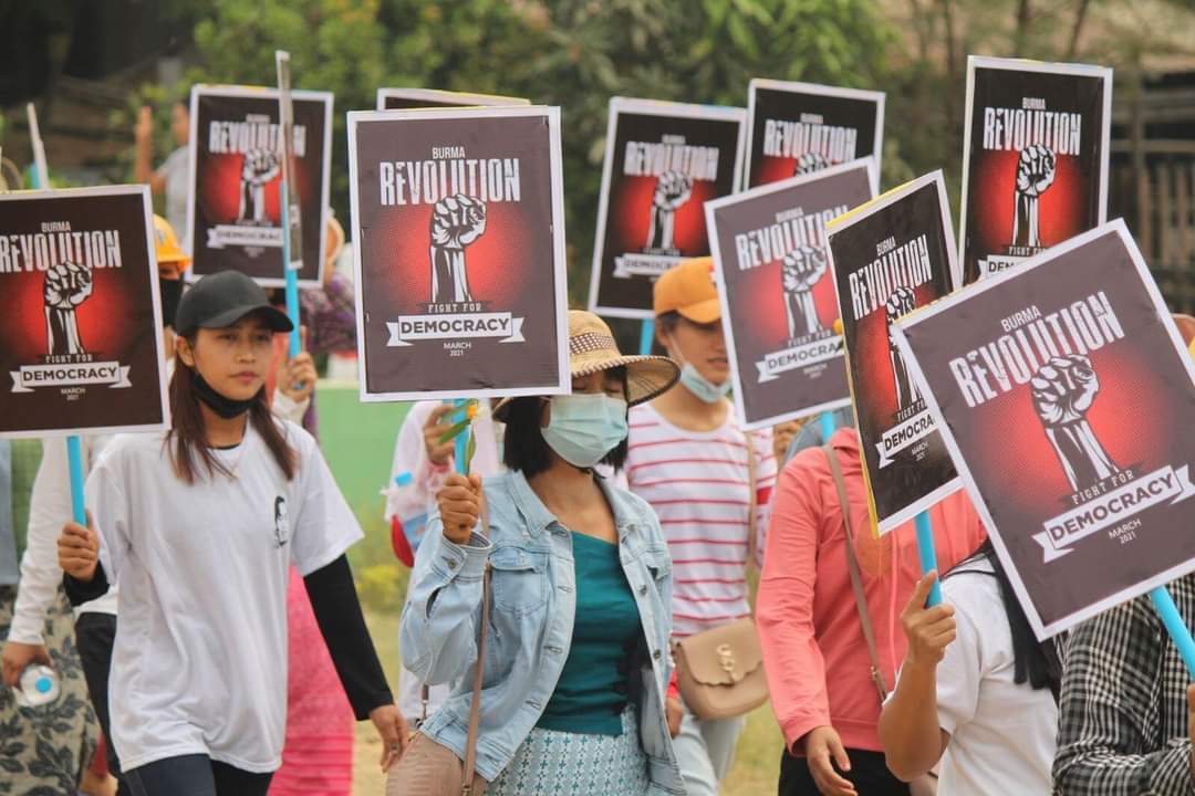 HsuChiKo1's tweet photo. Today Myanmar : Bago
STRENGTH OF UNITY
@freya_cole @KenRoth
#WhatsHappeningInMyanmar
#Mar22Coup https://t.co/Trm5jhYHDn