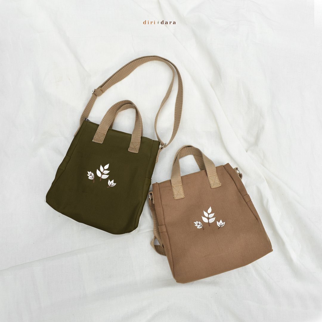 baranggcewe's tweet photo. Tas Kanvas Bordir 

Tas kanvas dengan bordir dan mempunyai warna-warna earthtone harga terjangkau. 

Harga : 90.000
Link https://t.co/ULav7xU5xq https://t.co/sN1ECpzzW1