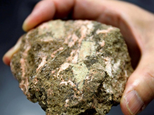 GOLDINVEST_de's tweet photo. #AmericanRareEarths: Perfekter Zeitpunkt für #SelteneErden in den USA

Hier geht's zum Artikel --> https://t.co/nJ0ETfE9w6

@BH_Prospecting $ARR #REE #Rohstoffaktien #Exploraton #Arizona #USA #Cleantech #GrüneTechnologien #Elektromobile #Windkraft #ErneuerbareEnergien #stocks https://t.co/LzeGSBoqPU