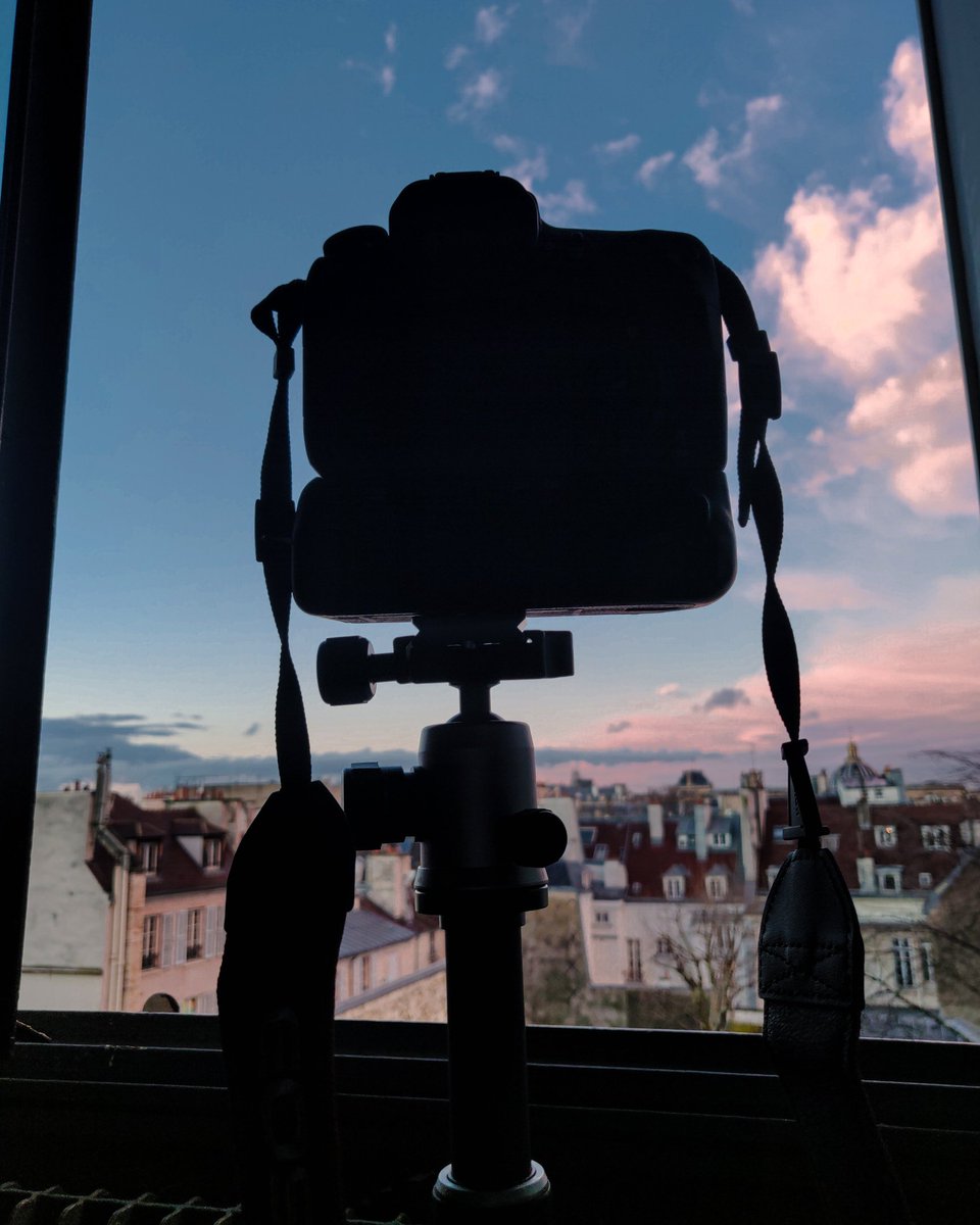 IamJesusVictor's tweet image. Setting up for a time lapsed sequence to catch that Paris sunrise📸

#vbrncyproductions #oneplusfrance #oneplusfr #oneplusparis
#pinoyphotographersinparis #parisinspiration #itsoparis #onepluscommunity #fyp #parisstreetphotofestival
#oneplus6t #parisphotographer #lightroomedit