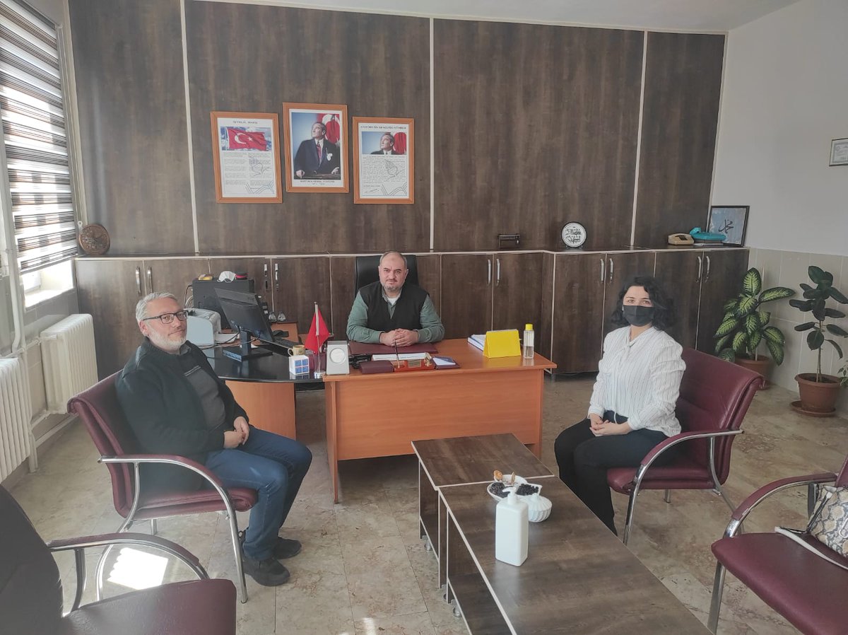 Uluslararası Okuma Becerilerinde Gelişim Araştırması (PIRLS 2021) uygulamasında ülkemizi temsil edecek olan okullarımızı bilgilendirme çalışmaları kapsamında ziyaret ettik.
<a href="/SadriSensoy/">Şensoy Sadri</a> @SibelSatana <a href="/hibrahimyasar/">Halil İbrahim Yaşar</a> <a href="/ahmetsinanecer/">Ahmet Sinan ECER</a> <a href="/ercatim51/">Halis ERÇATIM</a> <a href="/nigdeilmem/">Niğde İl Millî Eğitim Müdürlüğü</a>