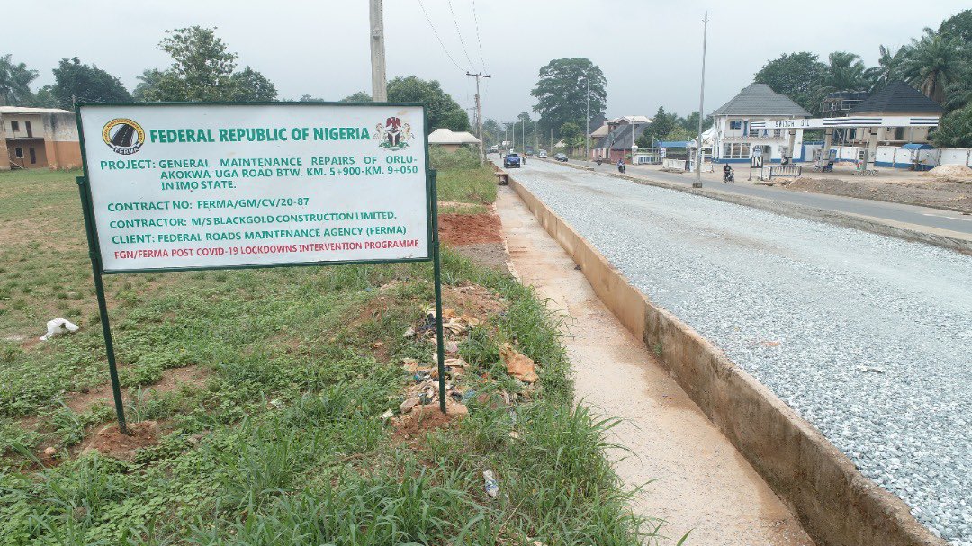 FermaImo's tweet photo. @FedRoadsNGR Covid-19 Intervention Programme. Maintenance Repairs of Orlu-Akokwa-Uga Road. Before to Present. #FERMA at work @nrafindadi @ainamimshach770 @nassnigeria @TrackaNG @adebola09 @FRSCNigeria @buharimeter https://t.co/h89QmaBjqr
