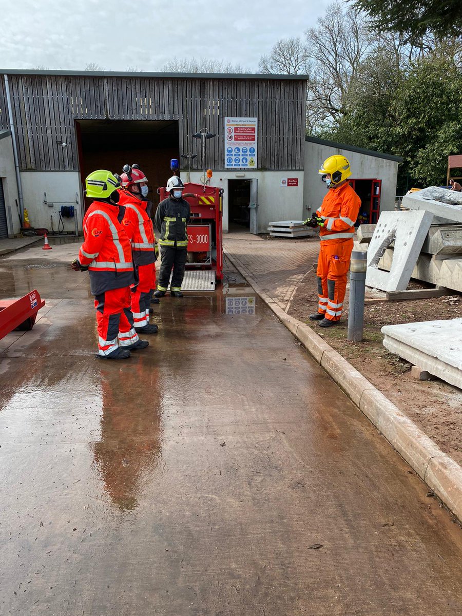 HVPCapability's tweet photo. The @HVPCapability welcomes another 14 Instructors after all delegates successfully passed last weeks course in Devon @DSFireUpdates #HVP #Resilience @FireResilience https://t.co/HnpAEYi8LZ